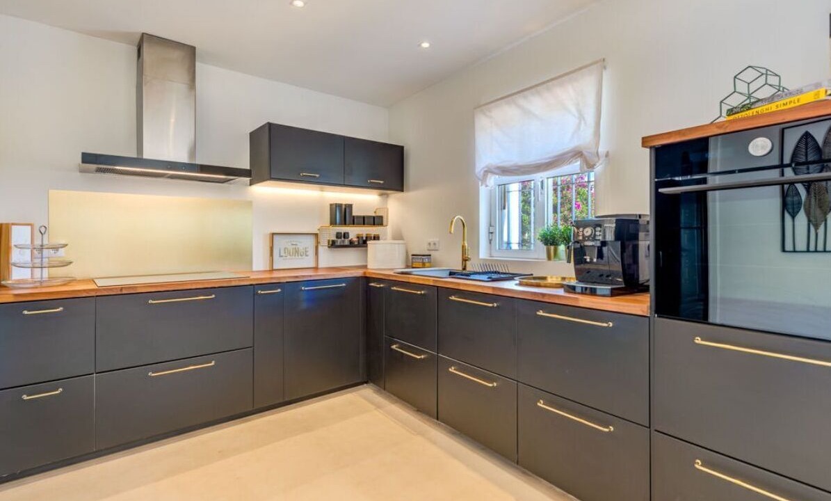 Photo of Kitchen in Alfeicao