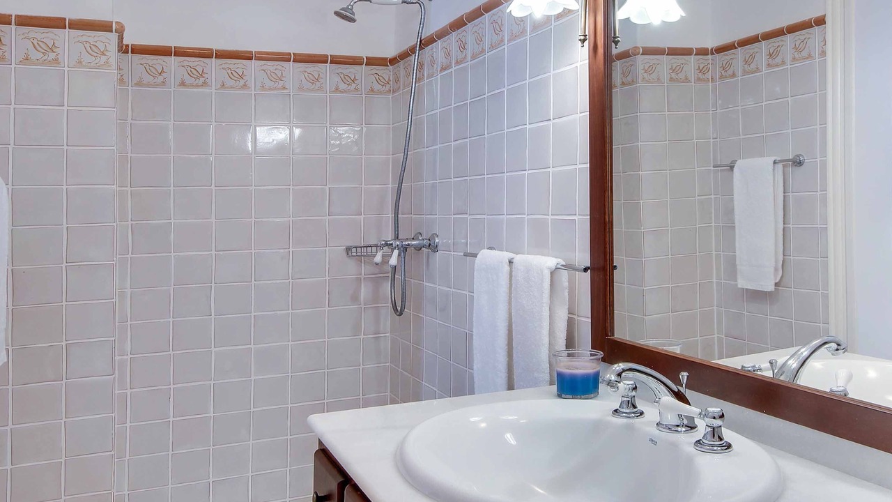 Photo of Bathroom in Gale