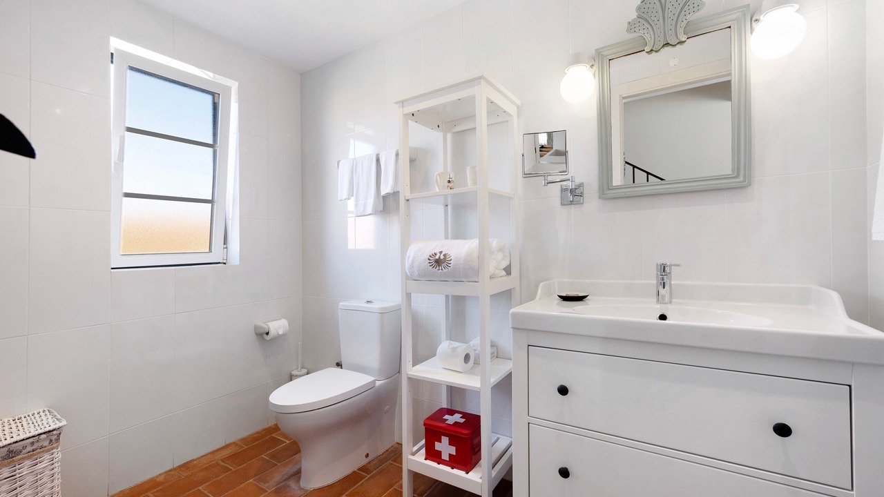 Photo of Bathroom in Donalda