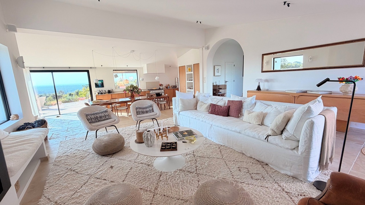 Photo of Livingroom in Sao Lourenco