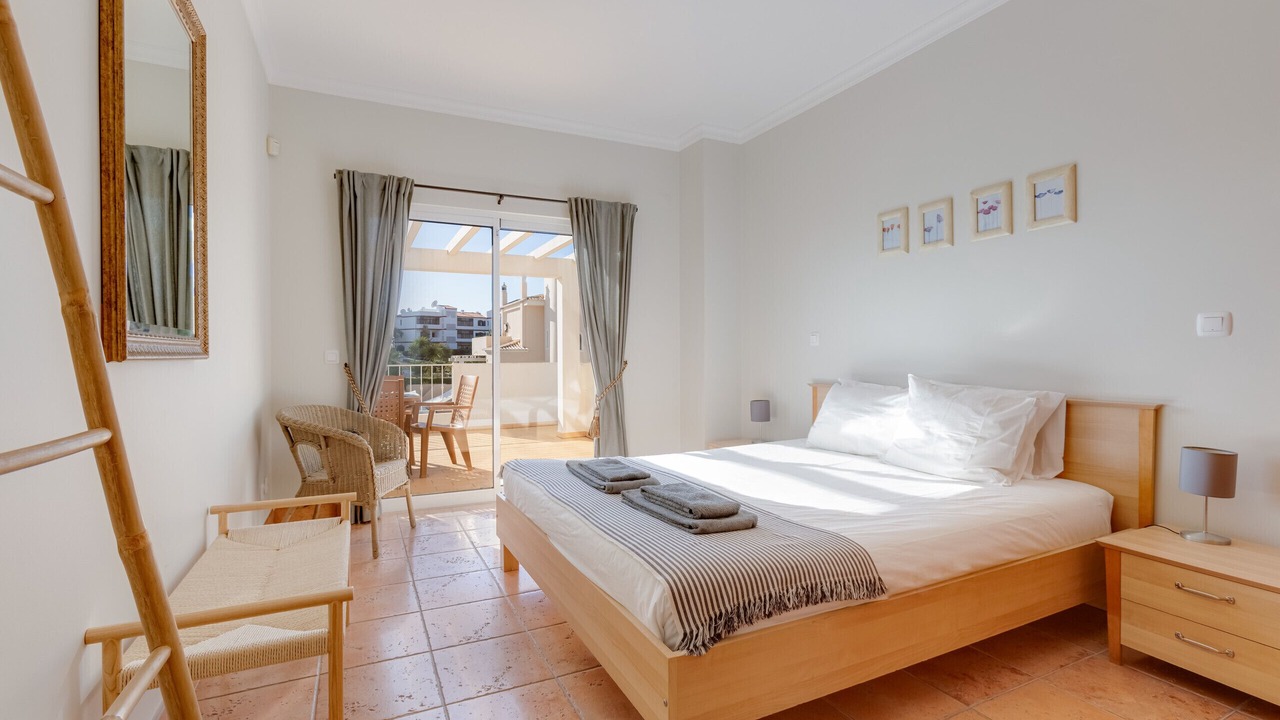 Photo of Bedroom in Albardeira