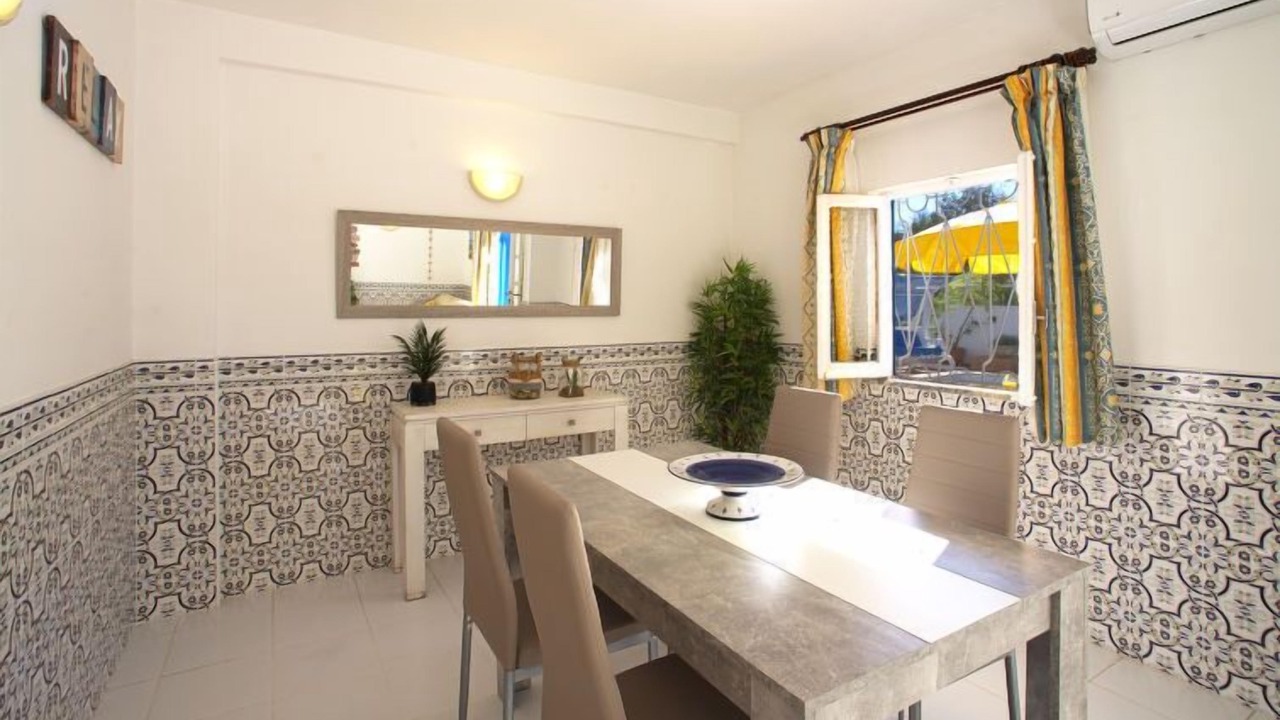Photo of Bedroom in Alpouvar