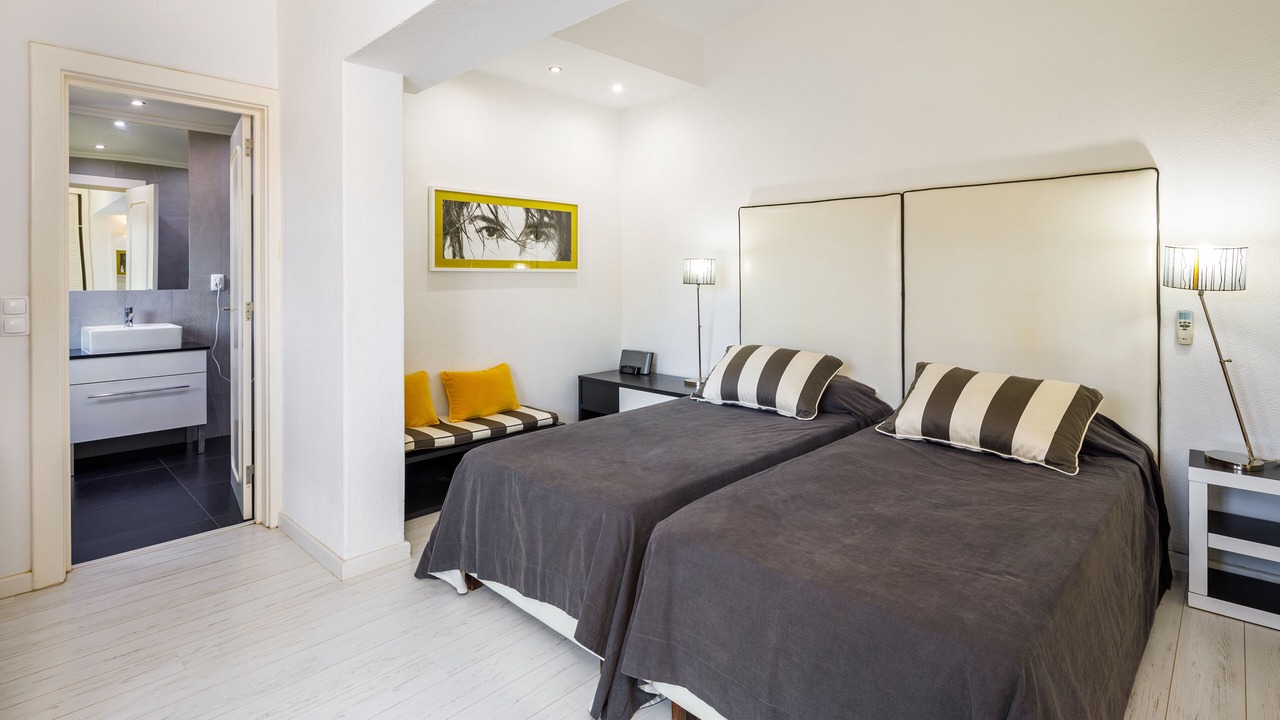Photo of Bedroom in Vale do Lobo