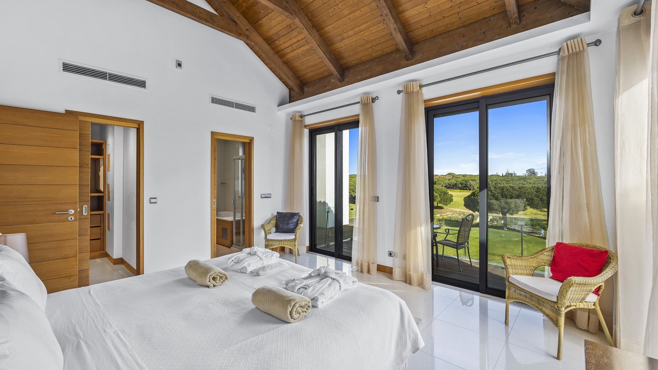 Photo of Bedroom in Vale do Lobo