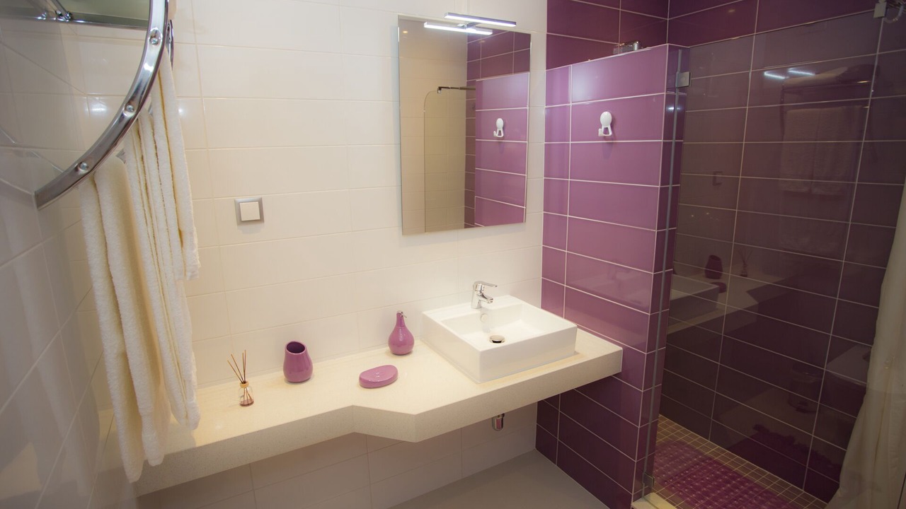 Photo of Bathroom in Peniche