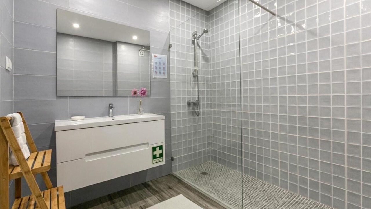 Photo of Bathroom in Peniche