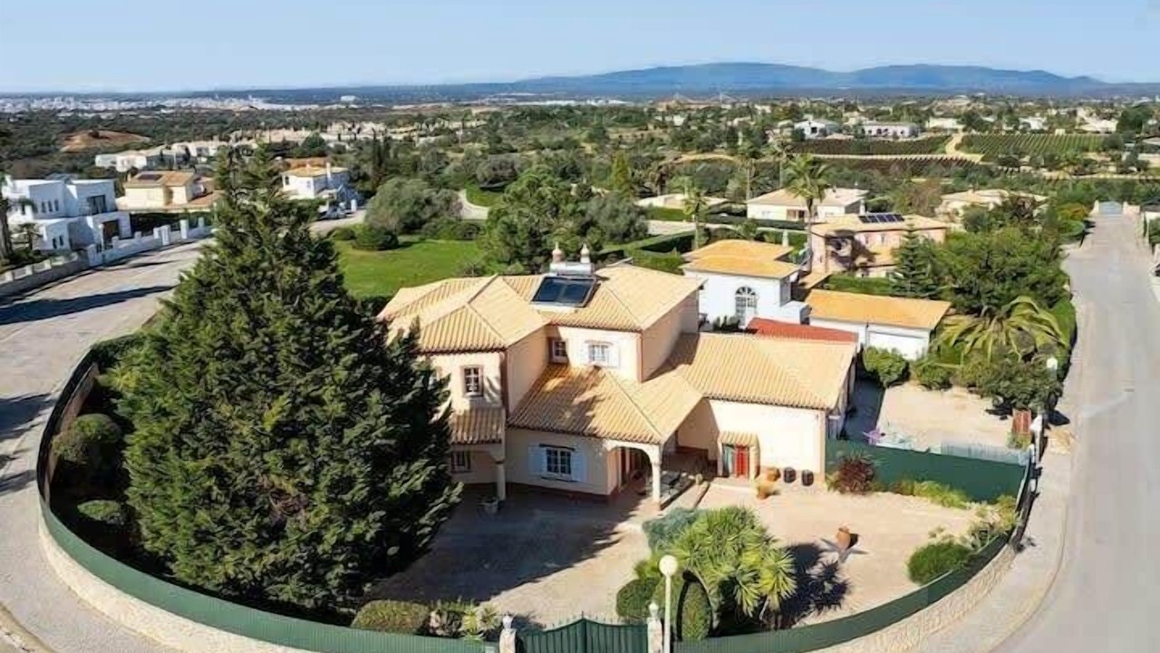 Photo of Outdoor in Estombar