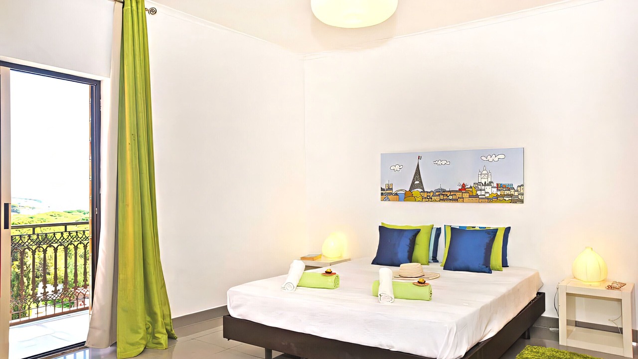 Photo of Bedroom in Oura