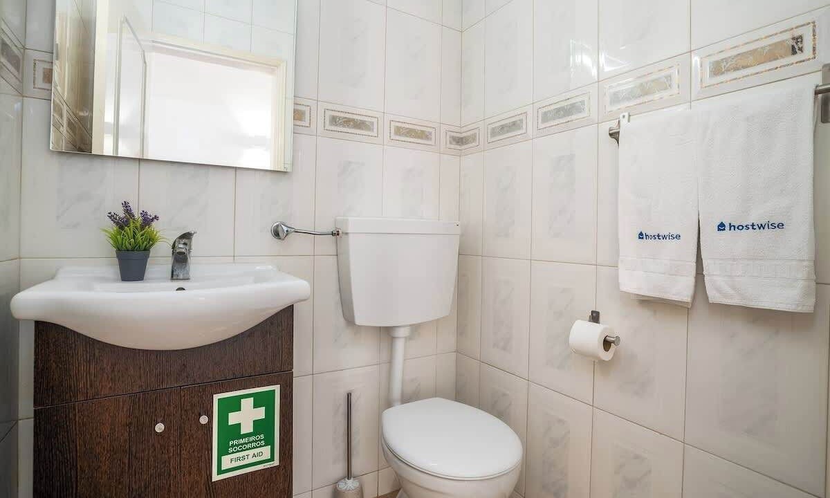 Photo of Bathroom in Lagoa e Carvoeiro