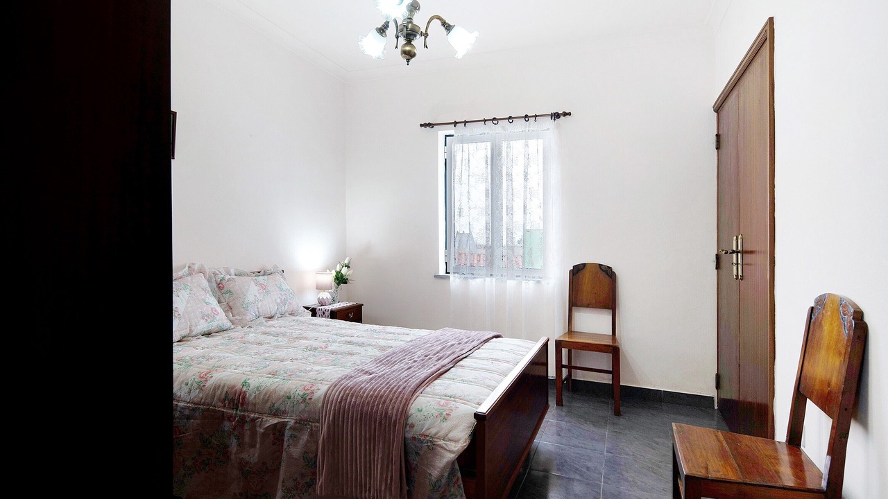 Photo of Bedroom in Angra do Heroismo