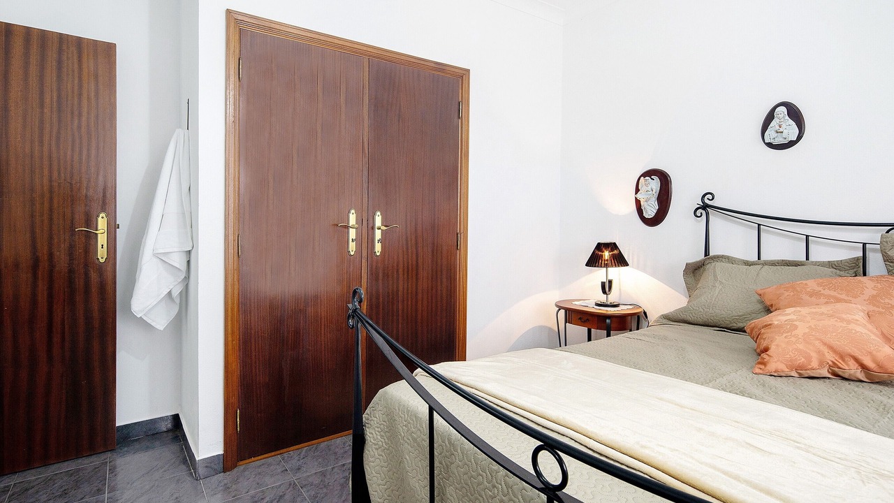Photo of Bedroom in Angra do Heroismo