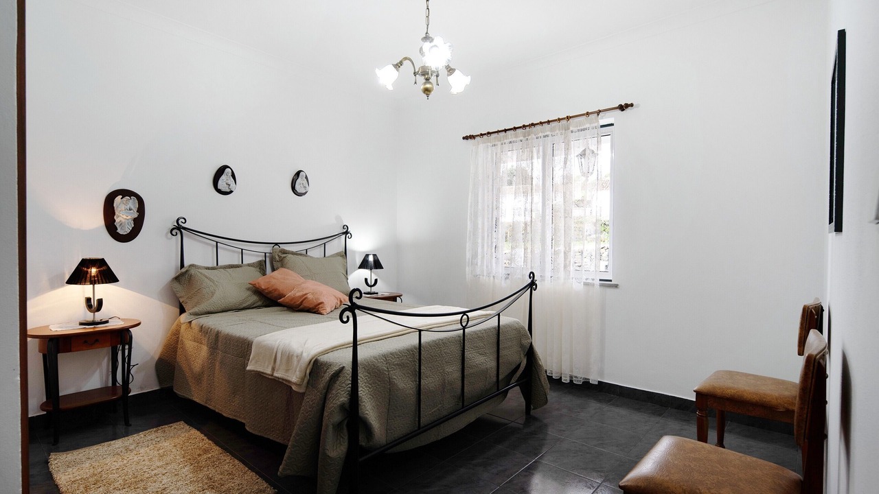 Photo of Bedroom in Angra do Heroismo