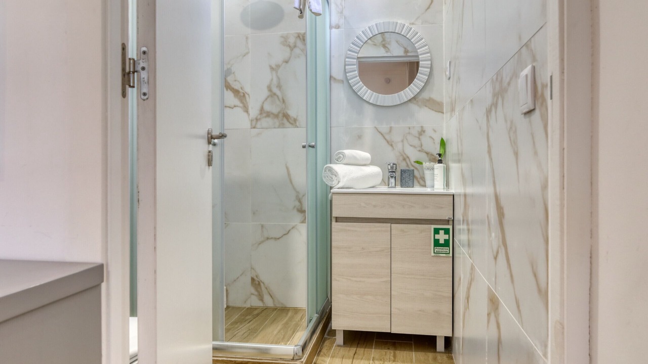 Photo of Bathroom in Faial