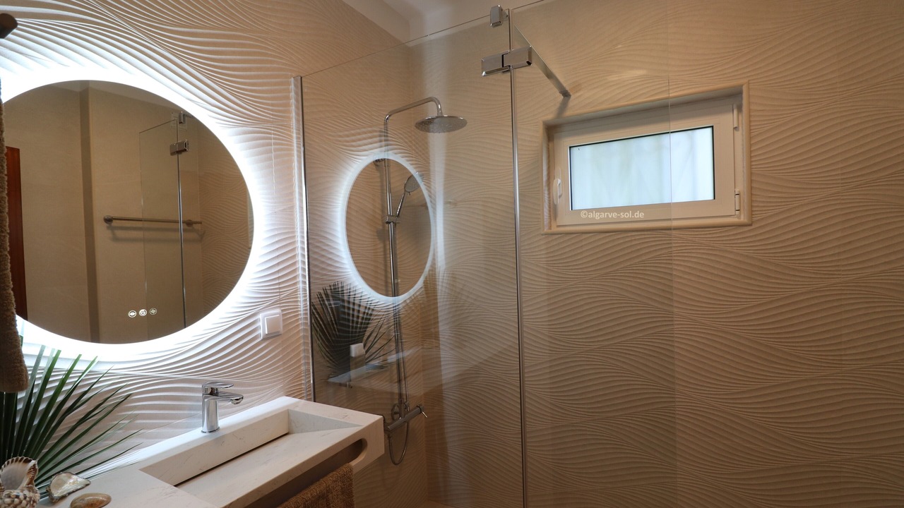 Photo of Bathroom in Alporchinhos