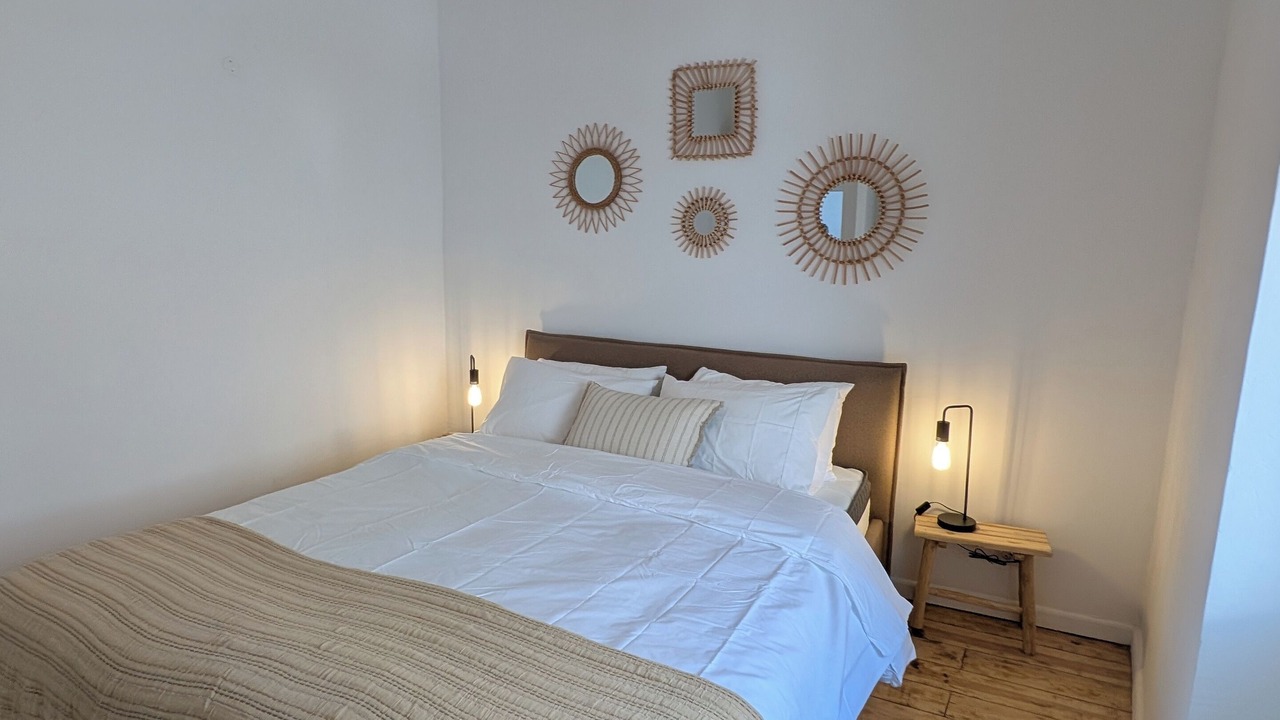 Photo of Bedroom in Porches