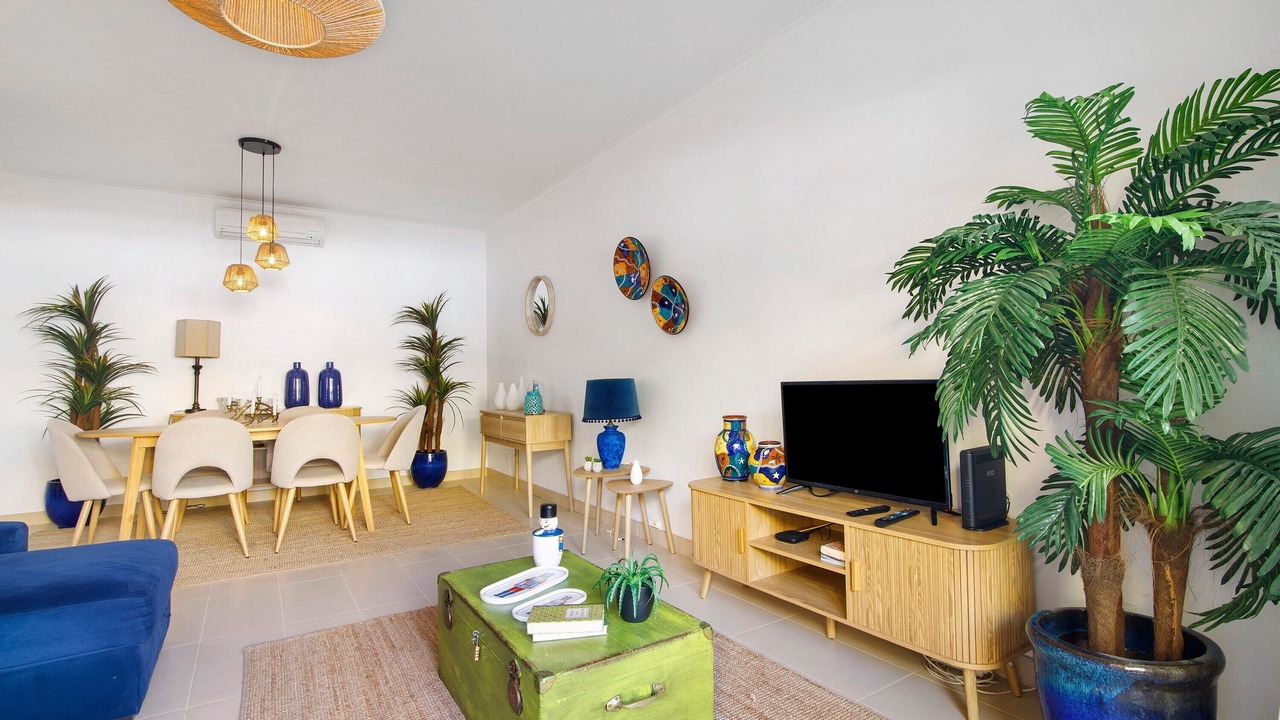 Photo of Livingroom in Canada