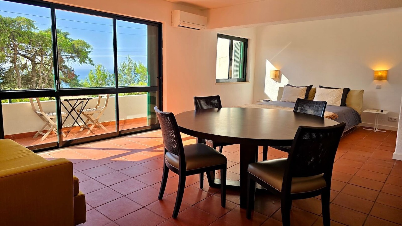 Photo of Bedroom in Sesimbra