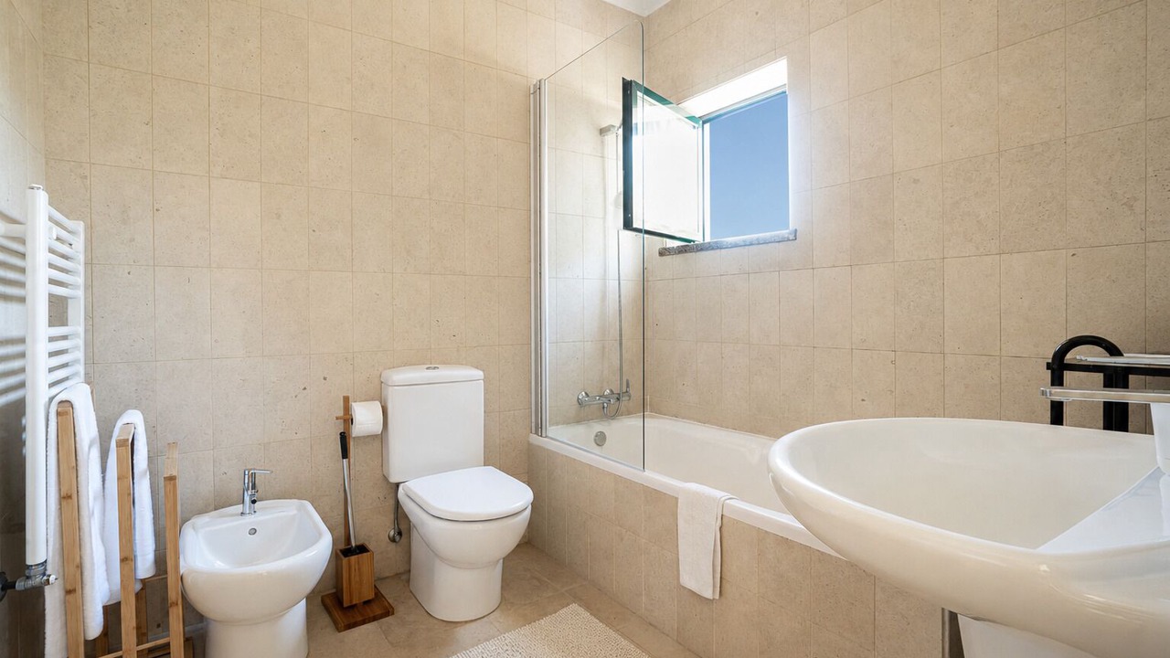 Photo of Bathroom in Esposende