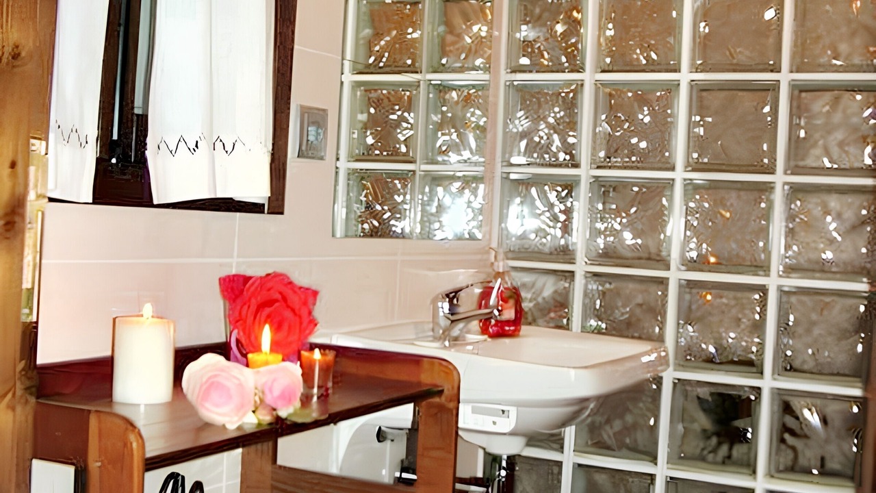 Photo of Bathroom in Salsas