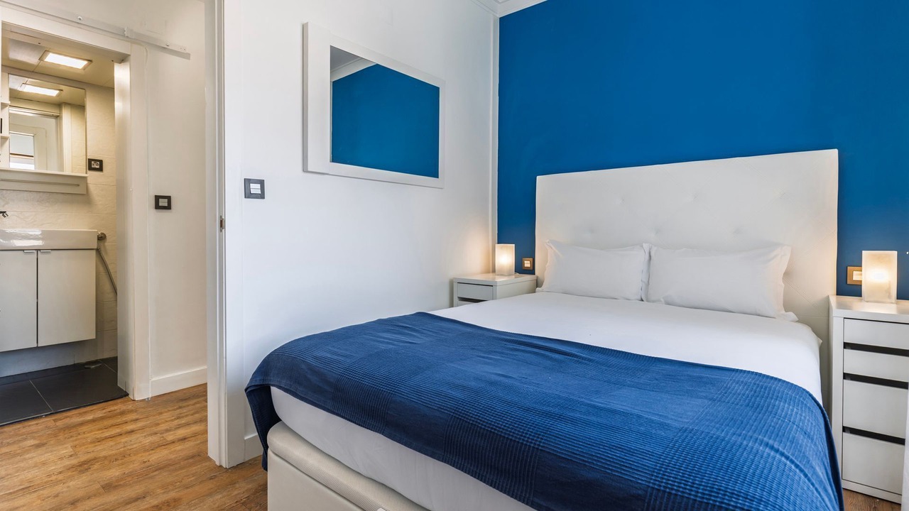 Photo of Bedroom in Costa de Caparica