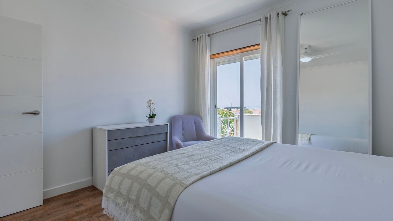 Photo of Bedroom in Costa de Caparica