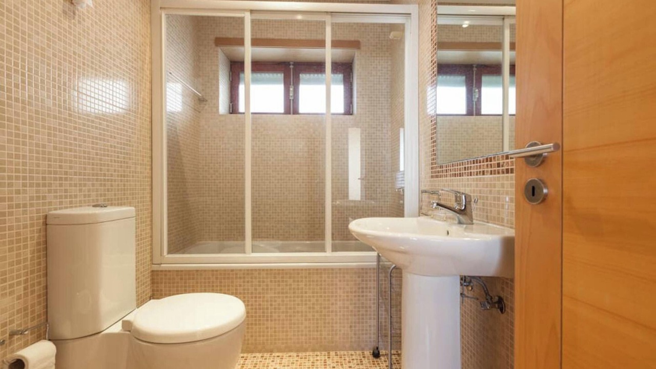 Photo of Bathroom in Caminha
