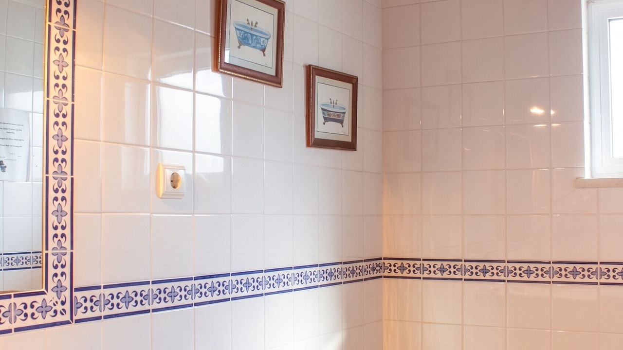 Photo of Bathroom in Burinhosa
