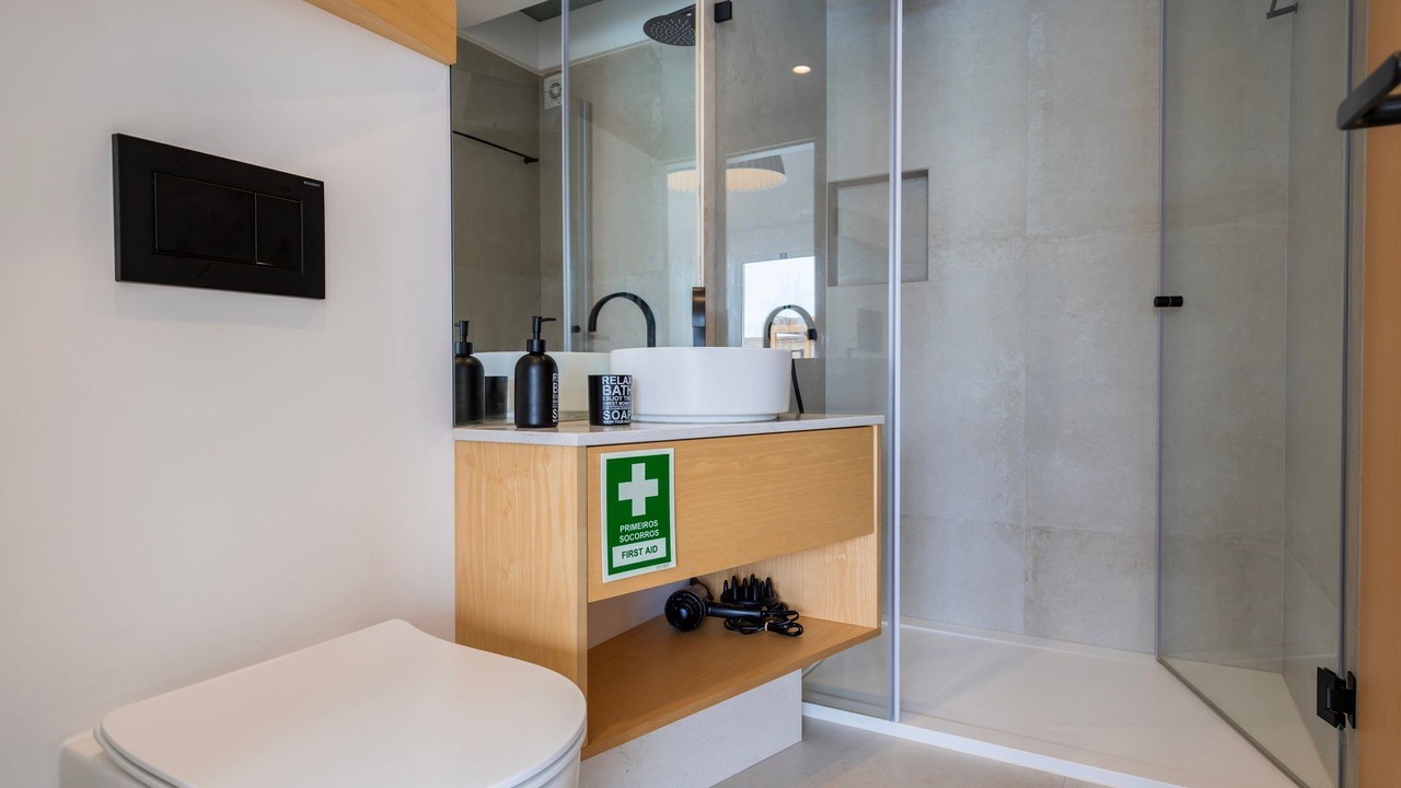 Photo of Bathroom in Corroios