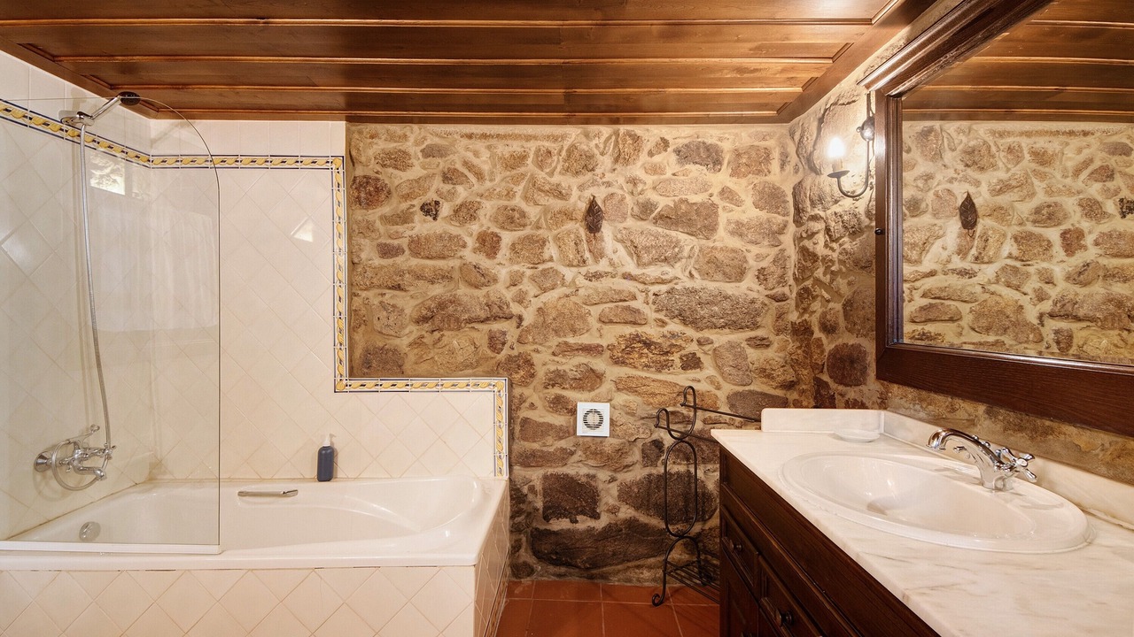 Photo of Bathroom in Moimenta da Beira