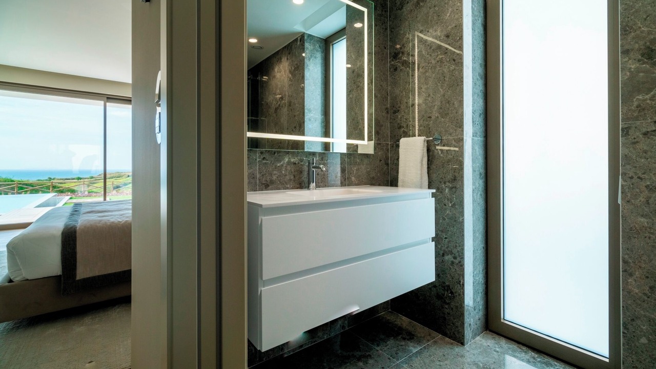 Photo of Bathroom in Atalaia