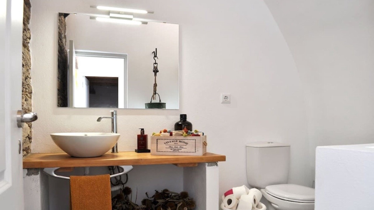 Photo of Bathroom in Barrancos