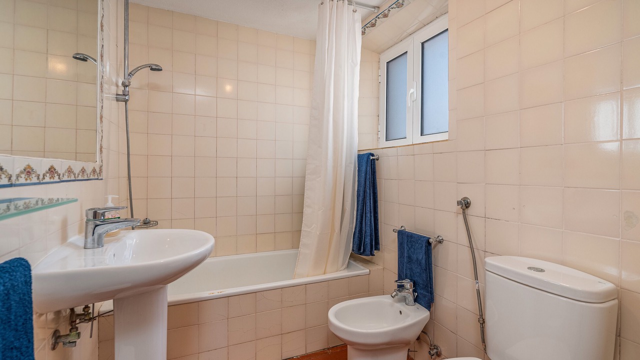 Photo of Bathroom in Aljezur