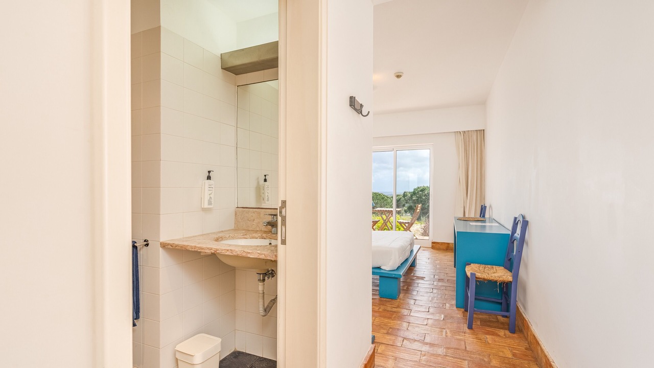 Photo of Bathroom in Aljezur