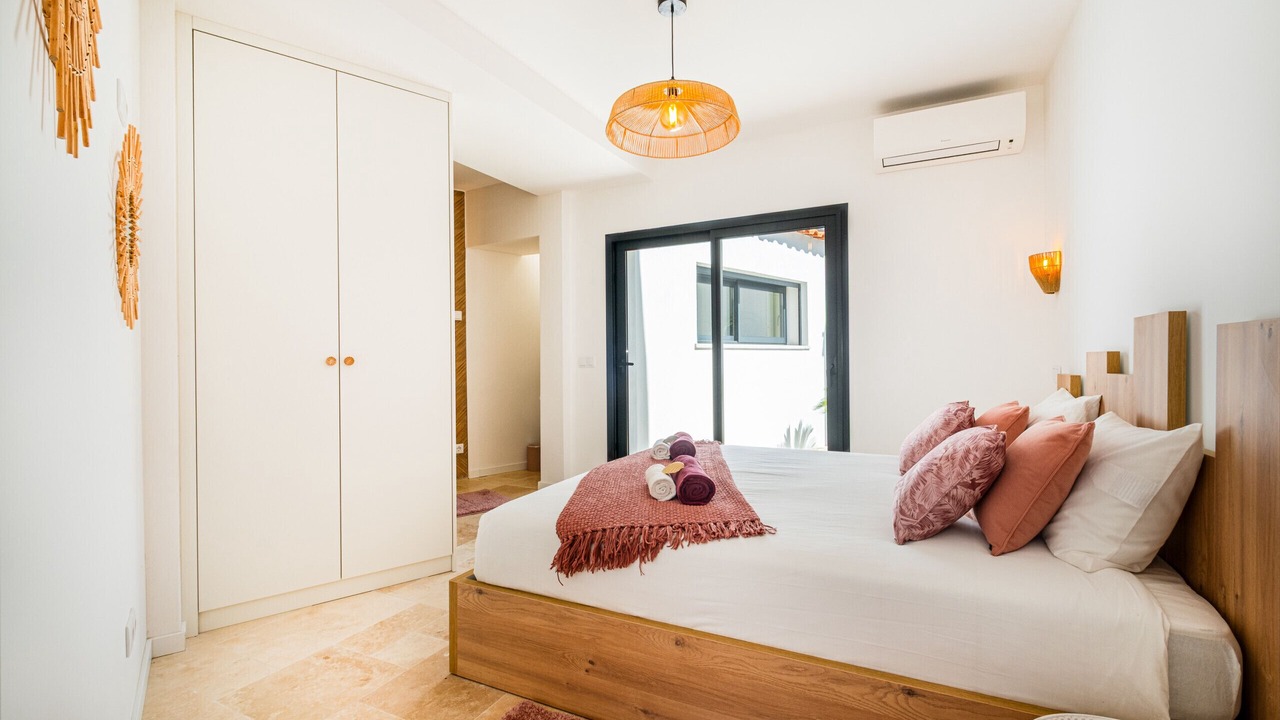 Photo of Bedroom in Oura
