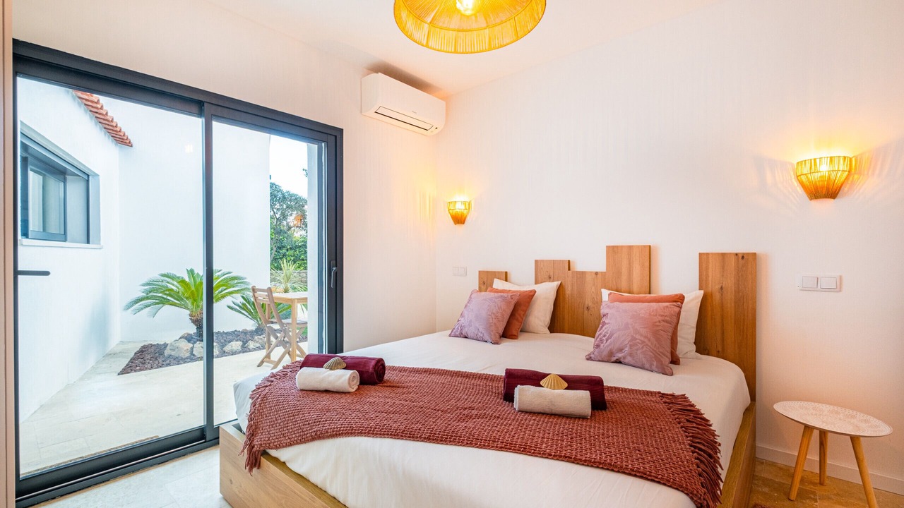 Photo of Bedroom in Oura