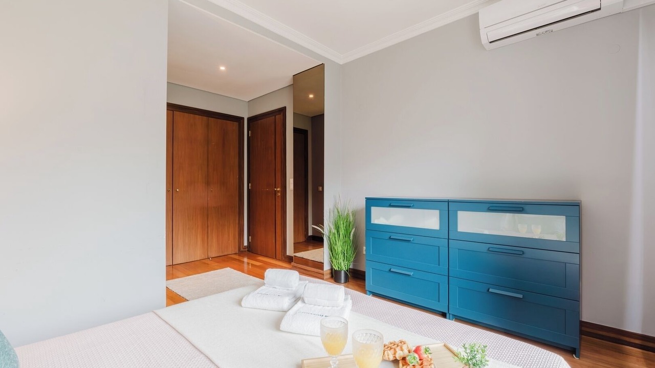 Photo of Bedroom in Oliveira do Douro