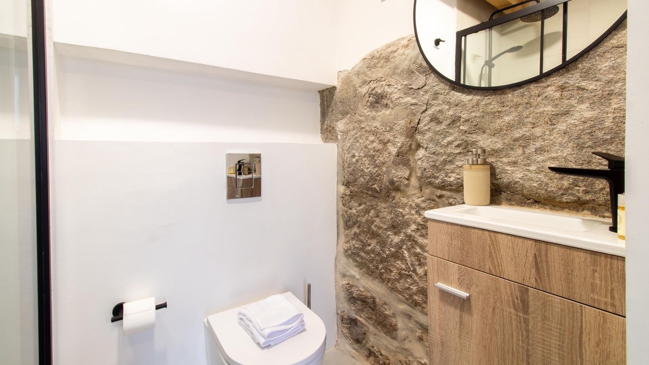 Photo of Bathroom in Lordelo do Ouro e Massarelos