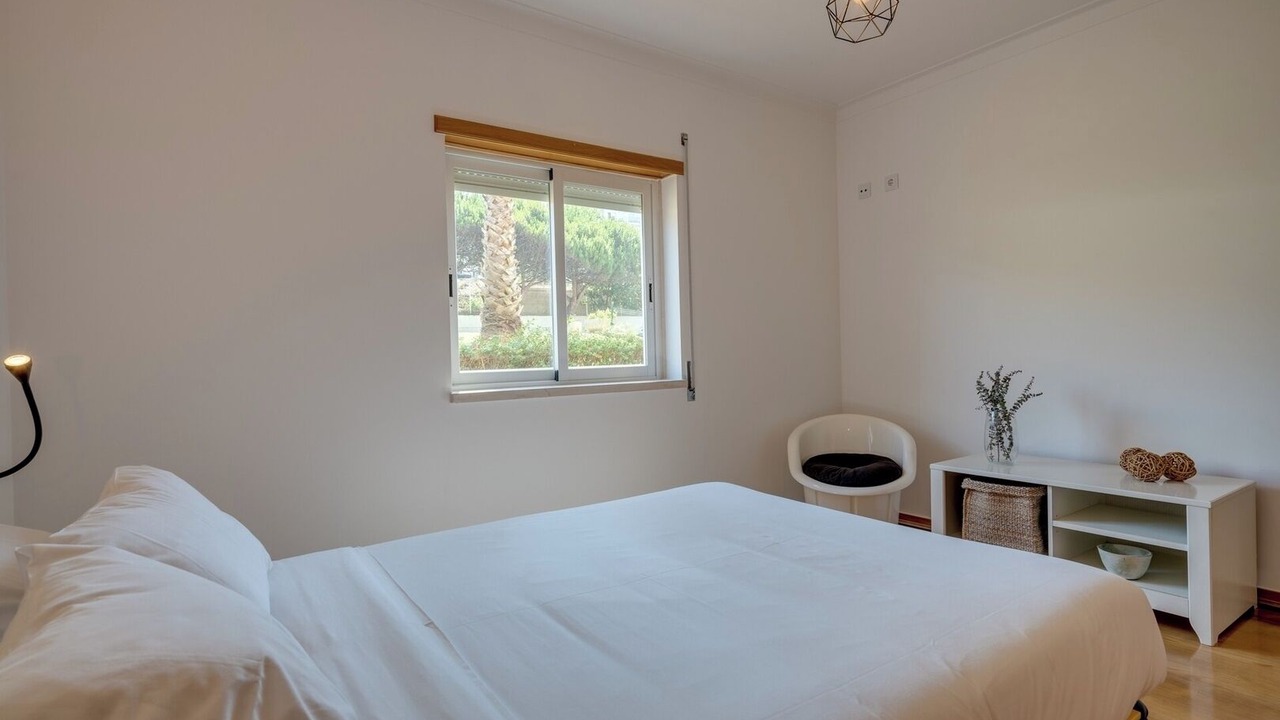 Photo of Bedroom in Ericeira