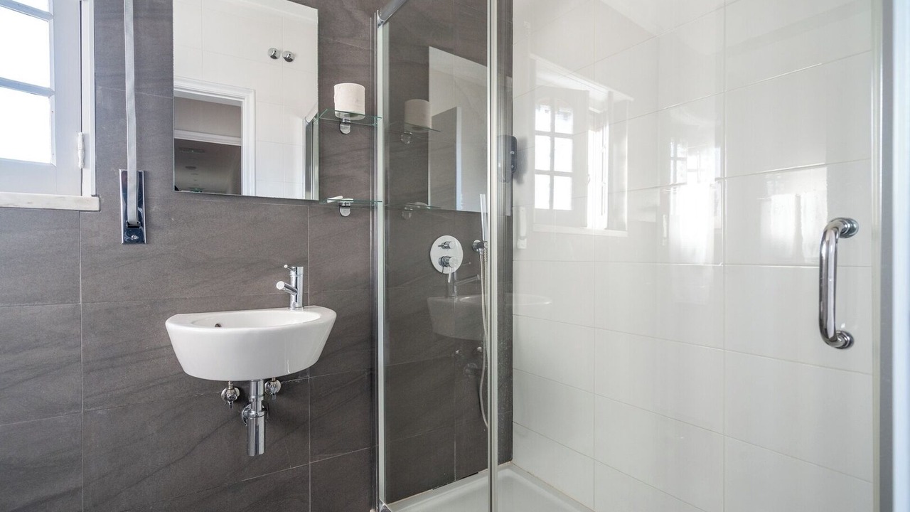 Photo of Bathroom in Ericeira