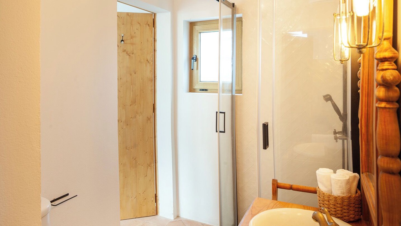 Photo of Bathroom in Peniche
