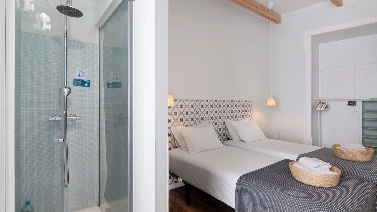 Photo of Bedroom in Faro City Centre