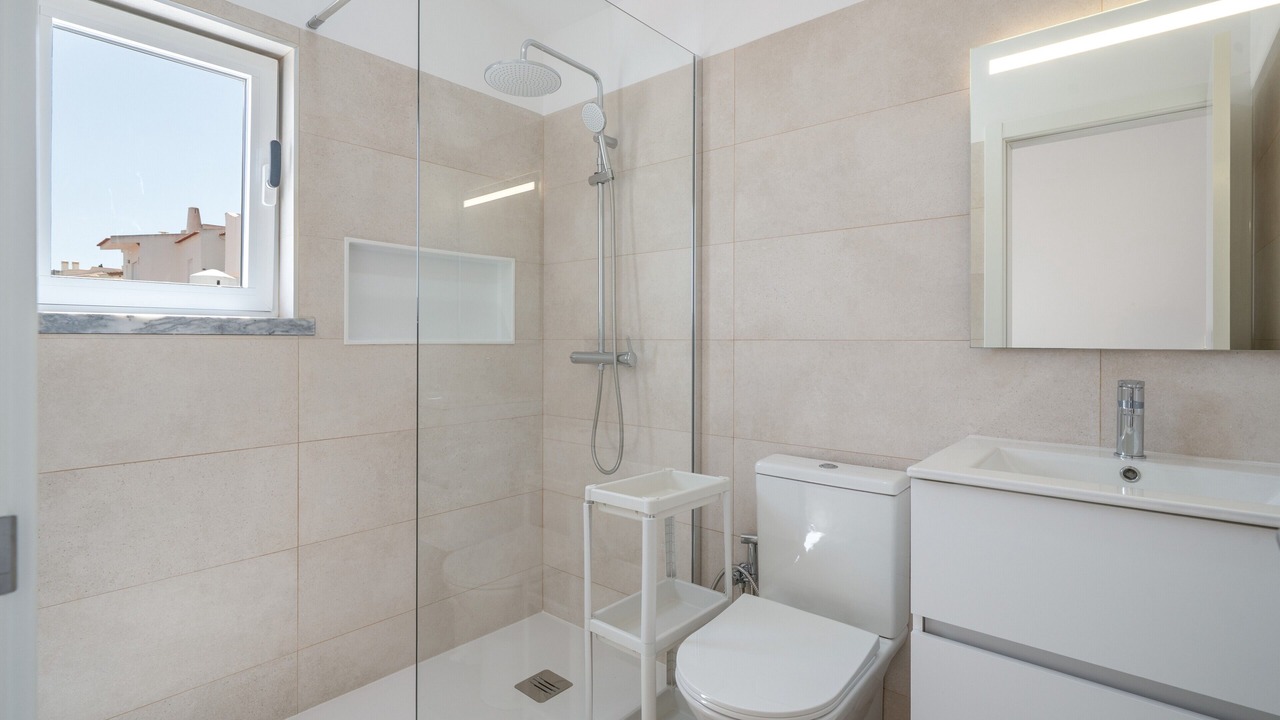 Photo of Bathroom in Salema