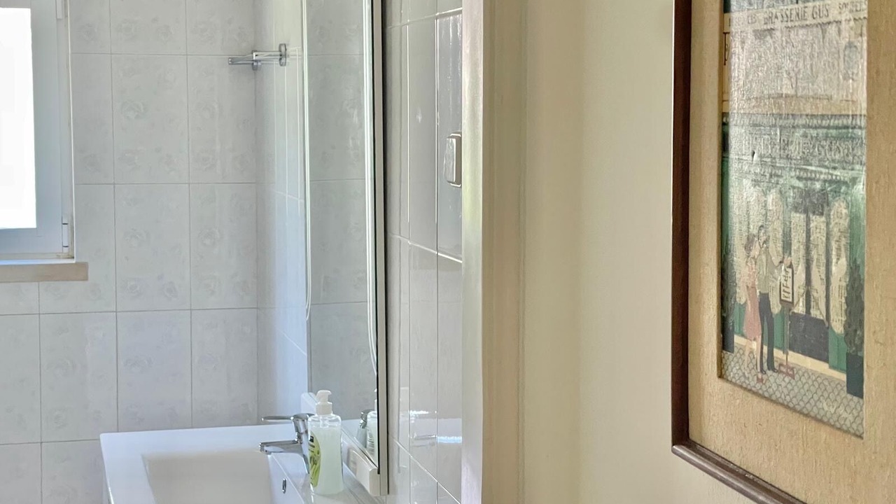 Photo of Bathroom in Quarteira