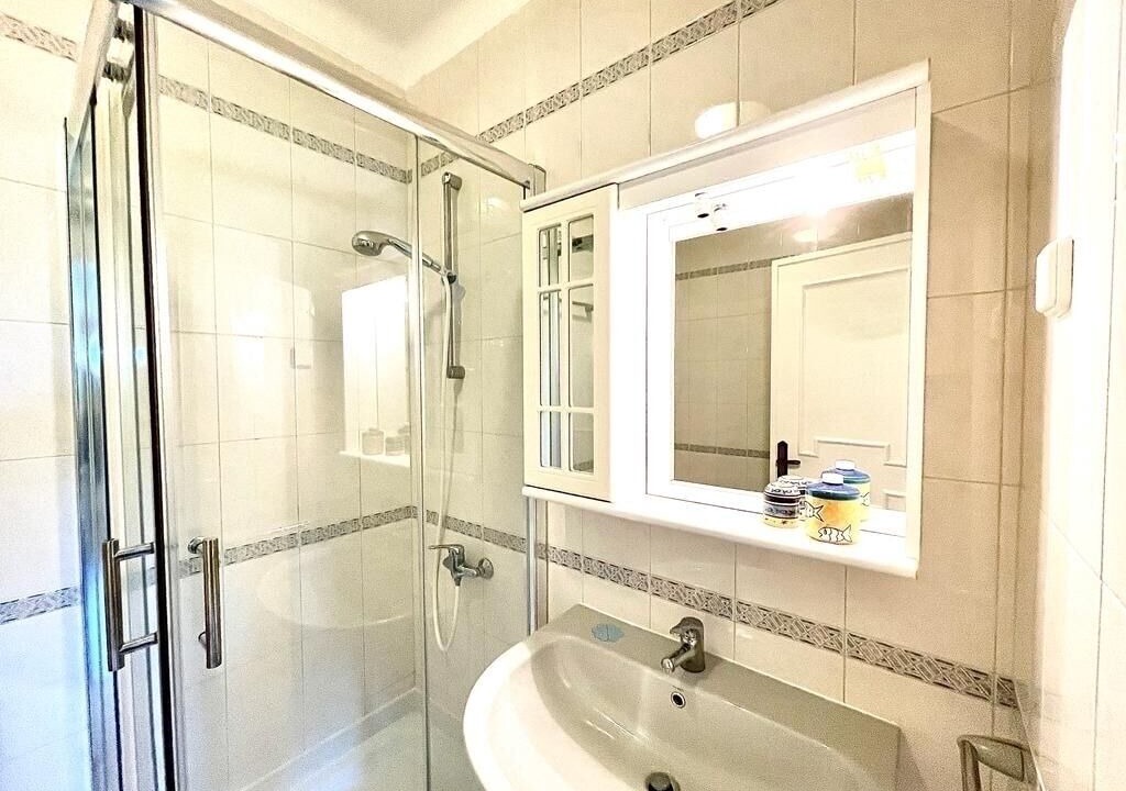 Photo of Bathroom in Quarteira