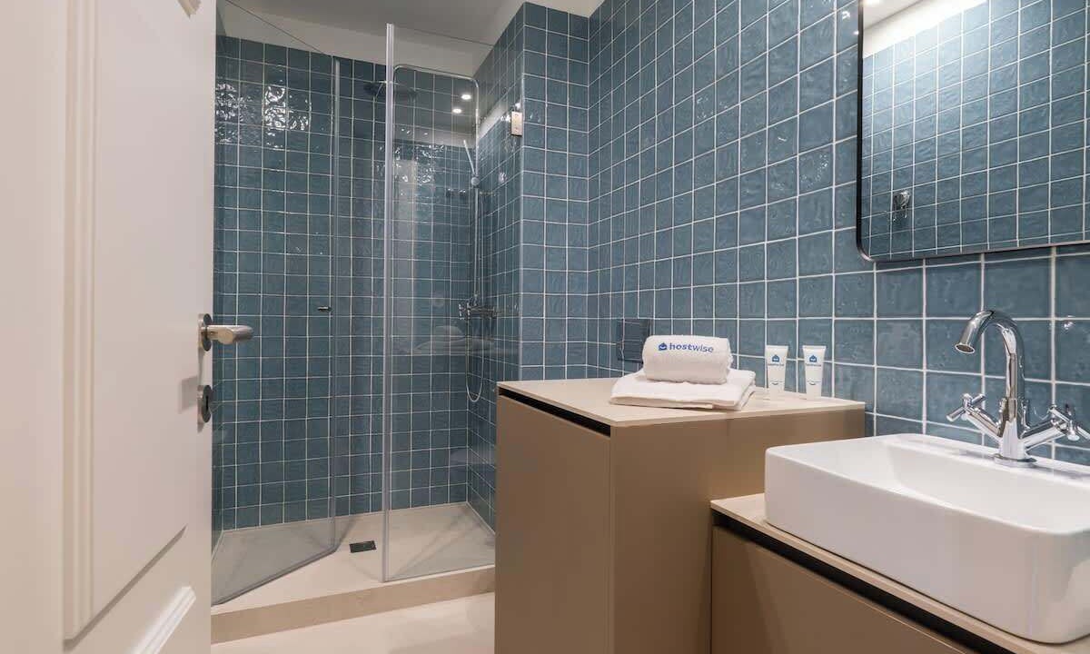 Photo of Bathroom in Oliveira do Castelo