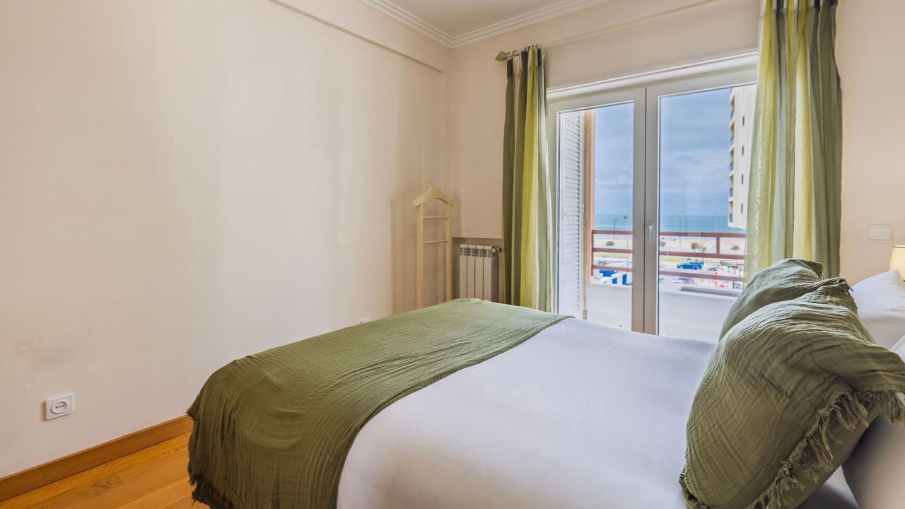 Photo of Bedroom in Costa de Caparica