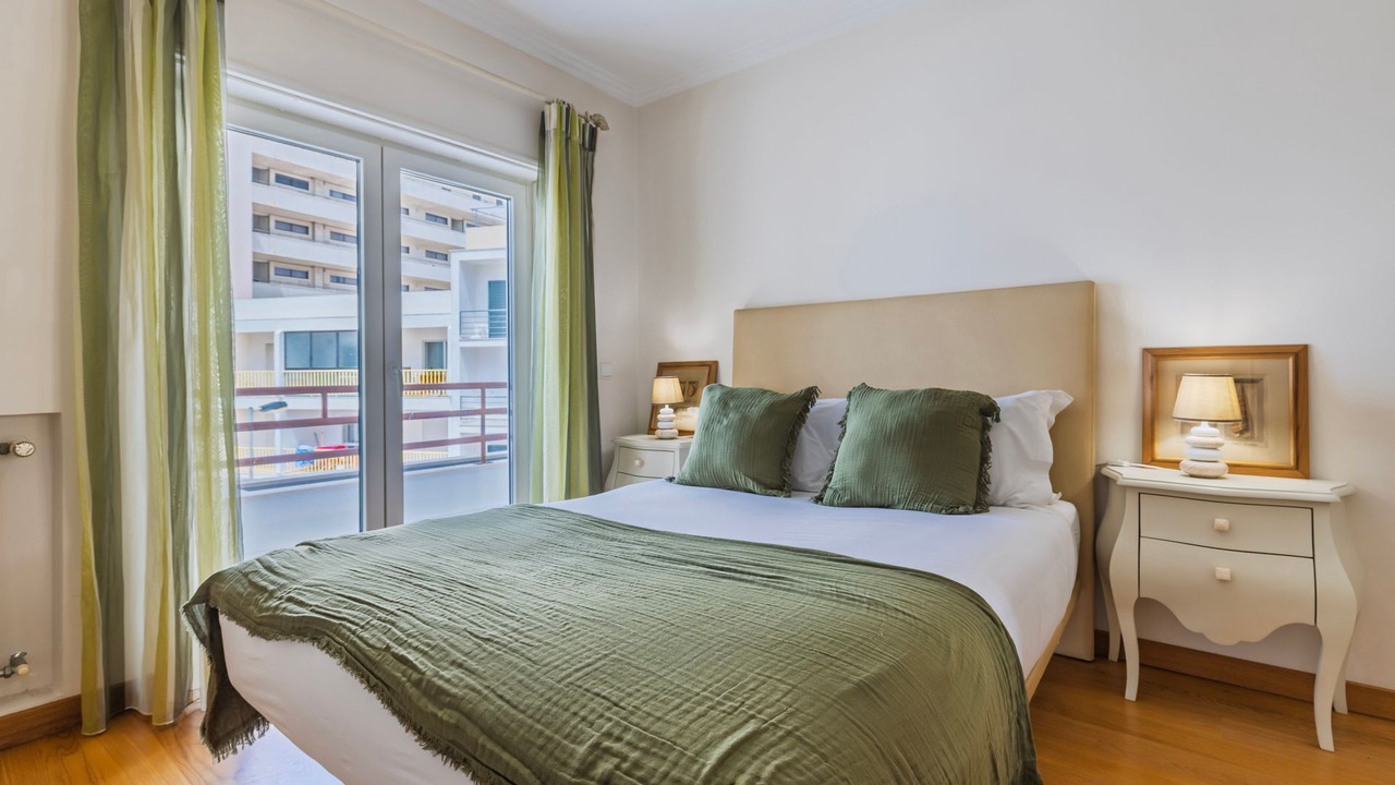 Photo of Bedroom in Costa de Caparica