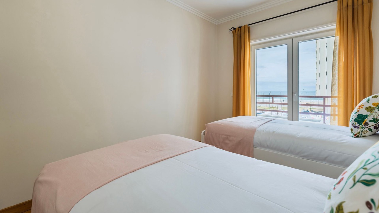 Photo of Bedroom in Costa de Caparica