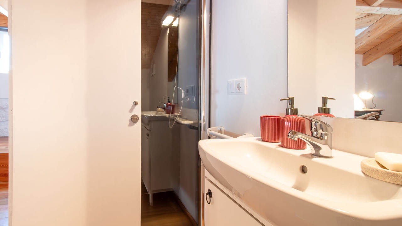 Photo of Bathroom in Paranhos