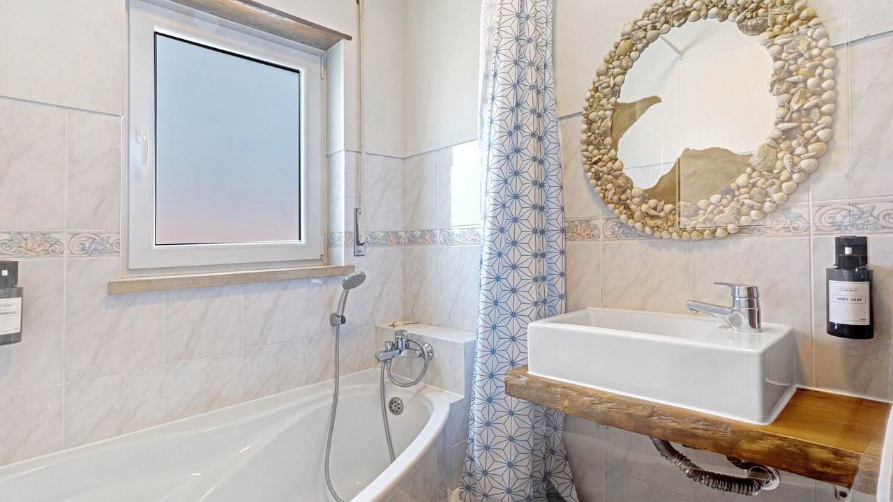 Photo of Bathroom in Casais do Rio